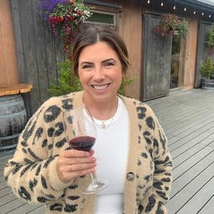 Meet your Posher, Pamela